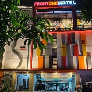 Front One Hotel Tulungagung